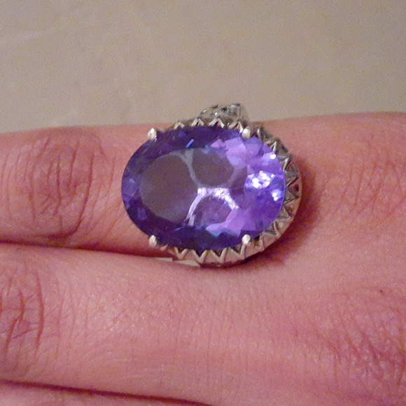 925 Genuine Natural Color Change Fluorite. FIRM. - Picture 5 of 17